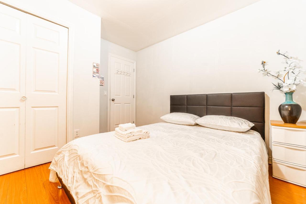 Lee'S Place Villa Съри Екстериор снимка