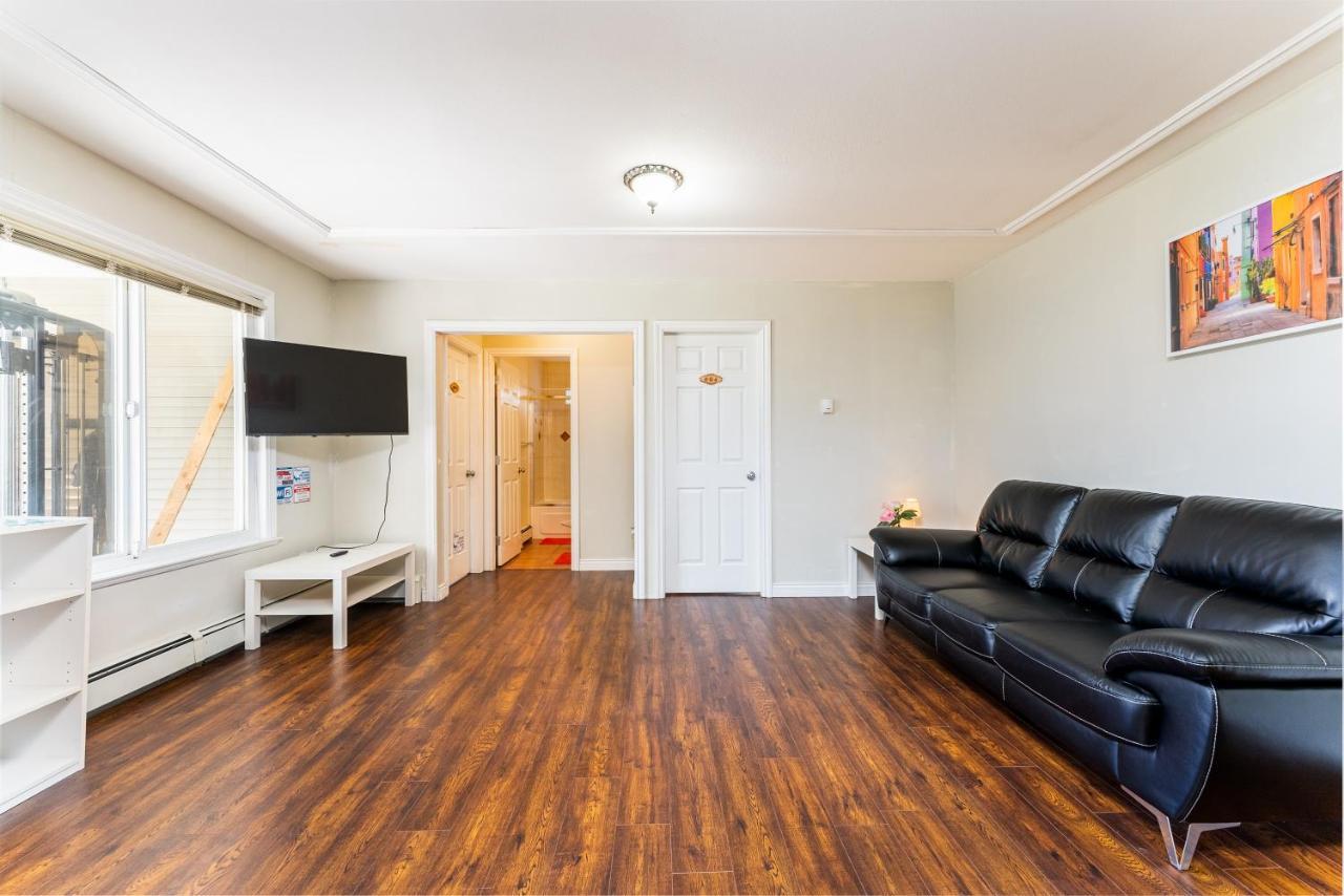 Lee'S Place Villa Съри Екстериор снимка